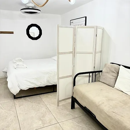 Apartment 7b Classe 3 Etoiles Climatise A 2 Mn Du Port Bylaconciergerie13 *